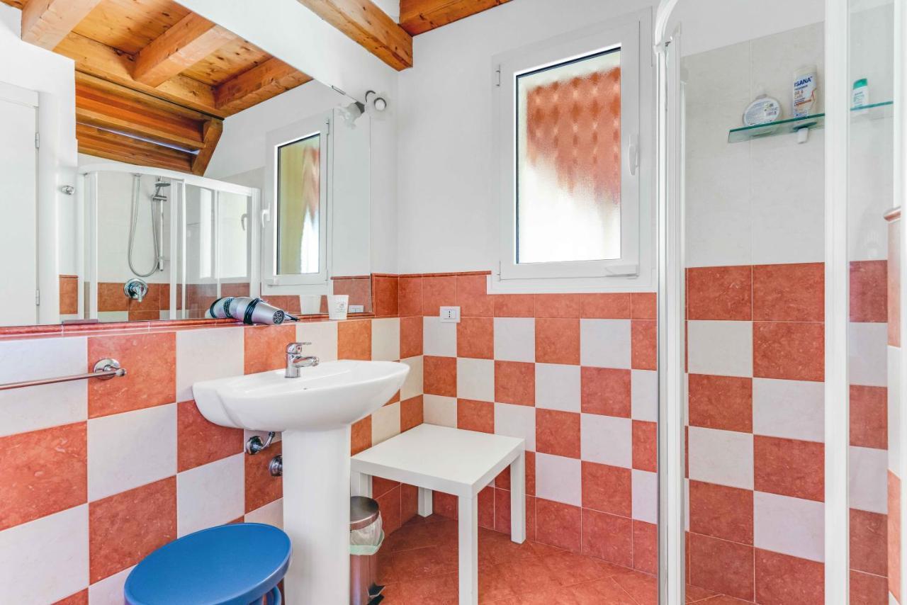 ソイアーノ・デル・ラーゴ Piscina Panoramica - La Casa Volanteヴィラ エクステリア 写真