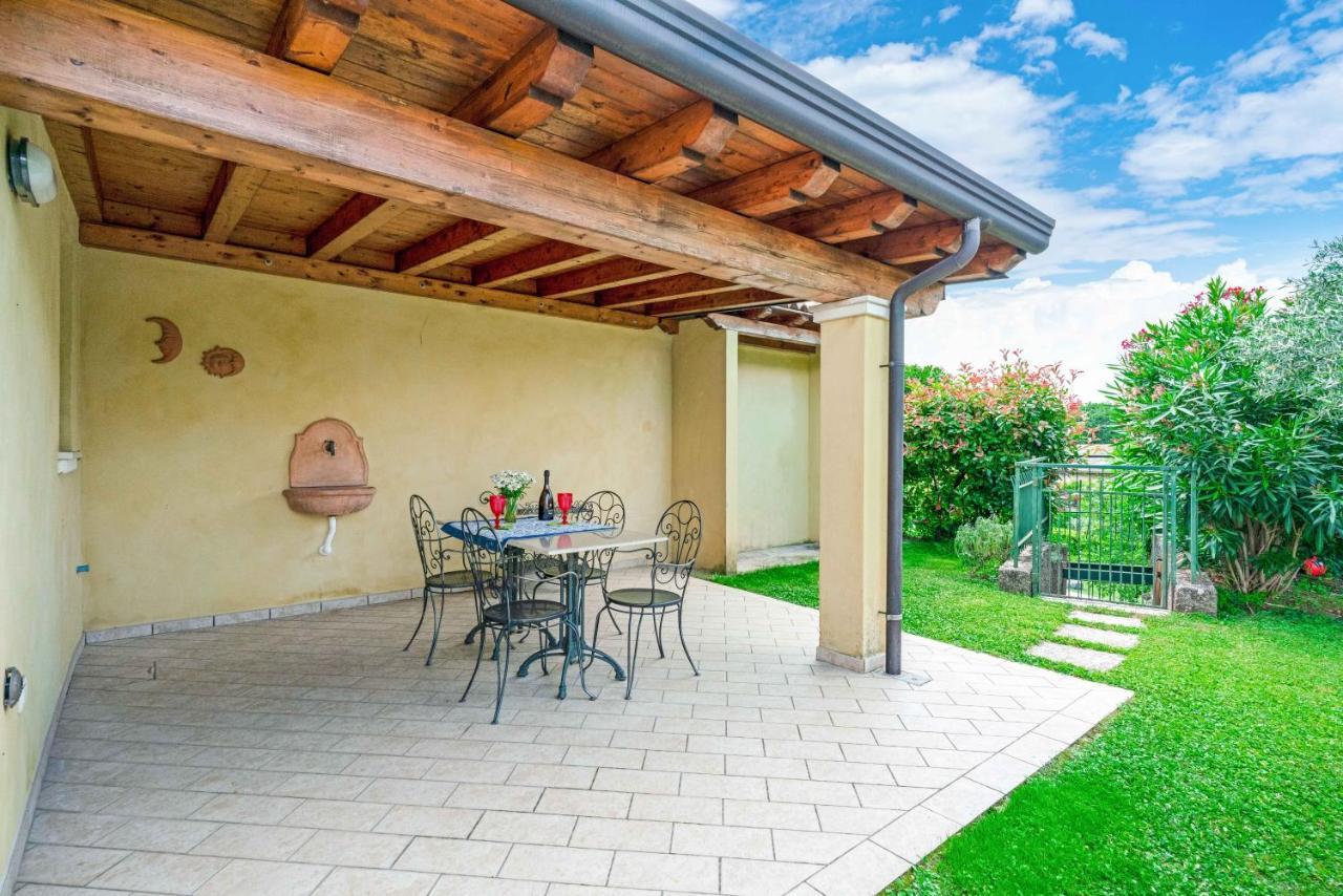 ソイアーノ・デル・ラーゴ Piscina Panoramica - La Casa Volanteヴィラ エクステリア 写真